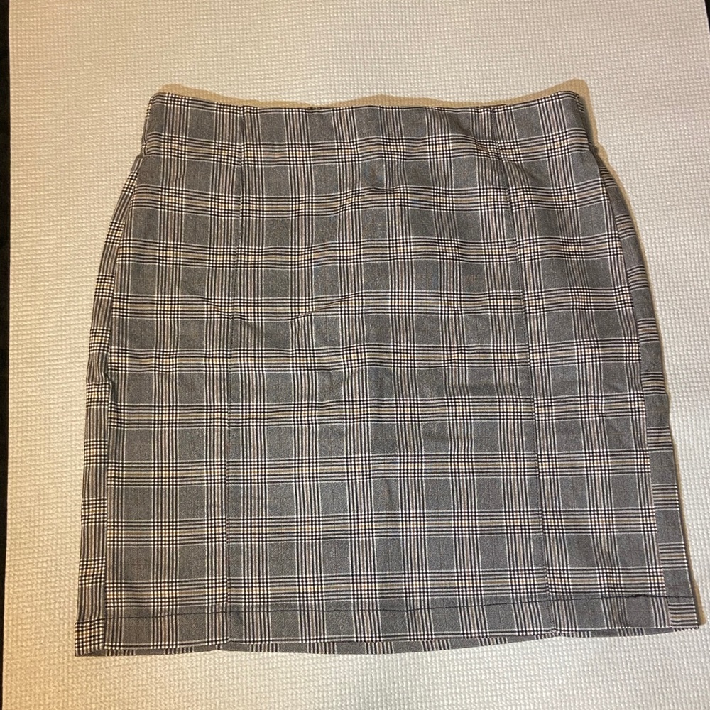 Fashion Nova plaid mini skirt